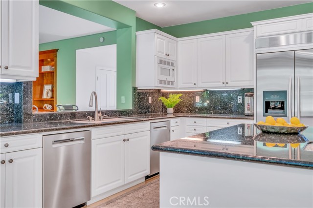 48 Via Porto Grande, Rancho Palos Verdes CA: https://media.crmls.org/medias/61b30e1e-21ee-488e-a331-4e9dcff6b195.jpg