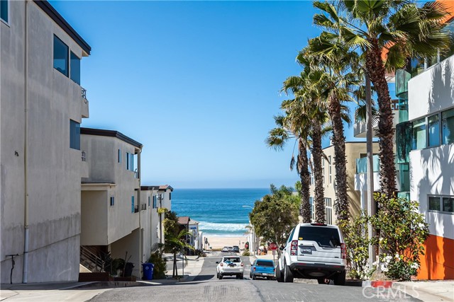 221 36th Street, Manhattan Beach, California 90266, 3 Bedrooms Bedrooms, ,3 BathroomsBathrooms,Residential,Sold,36th,SB22069794