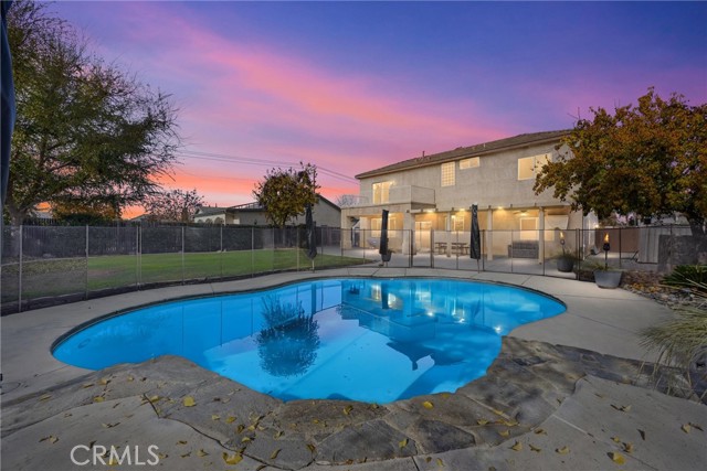 Detail Gallery Image 2 of 67 For 12809 Trafalgar Square, Bakersfield,  CA 93312 - 5 Beds | 3 Baths