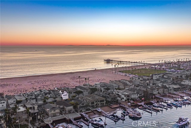 Detail Gallery Image 36 of 36 For 1111 E Balboa Bld, Newport Beach,  CA 92661 - 5 Beds | 4/1 Baths