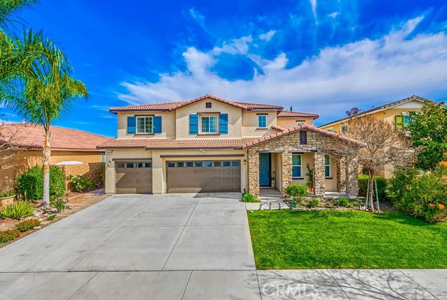 Detail Gallery Image 1 of 38 For 6850 Lucite Dr, Corona,  CA 92880 - 5 Beds | 3/1 Baths