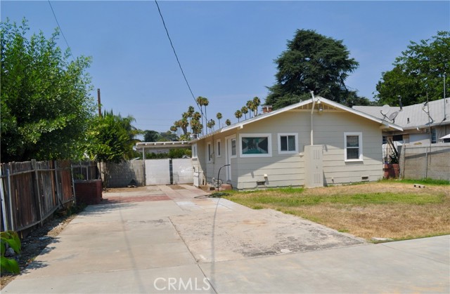 1789 N Pershing Avenue, San Bernardino CA: https://media.crmls.org/medias/61b4a410-f664-4d2f-835e-6f90b943eb5d.jpg