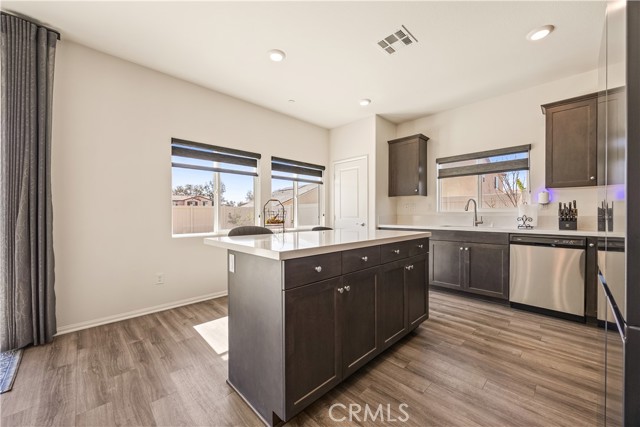 Detail Gallery Image 8 of 31 For 28480 Cosmos Dr, Winchester,  CA 92596 - 4 Beds | 3 Baths