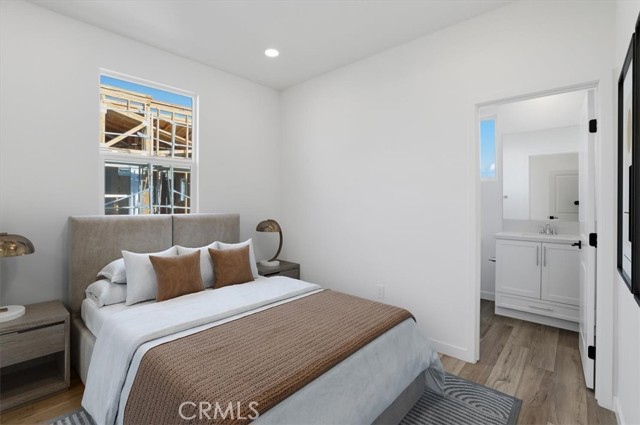 Detail Gallery Image 27 of 55 For 27321 Bear Creek Ln, Valencia,  CA 91381 - 4 Beds | 3/1 Baths