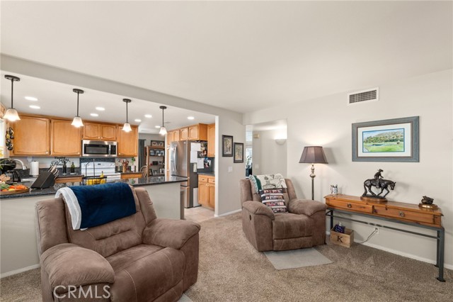 831 Arbor Cir, La Verne CA: https://media.crmls.org/medias/61b576e3-0c8a-44ea-a662-9ae027dc30ba.jpg