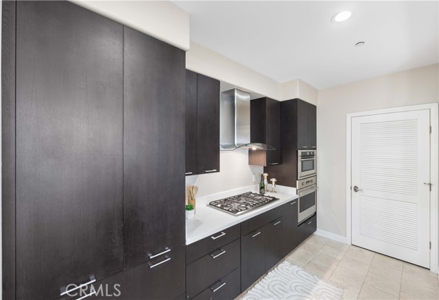 352 Caruso Avenue, Glendale CA: https://media.crmls.org/medias/61b5ba2e-4370-47b7-868f-825f8bec89b8.jpg