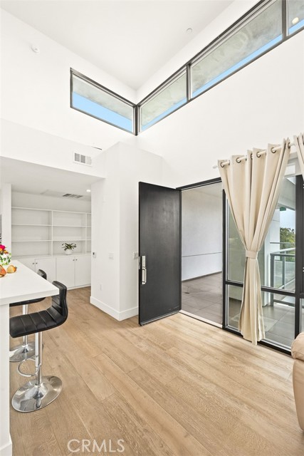 Detail Gallery Image 6 of 31 For 210 N Monterey St #503,  Alhambra,  CA 91801 - 2 Beds | 2 Baths