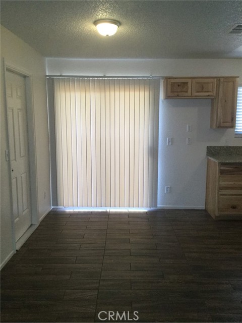 Detail Gallery Image 6 of 26 For 18824 Bellflower St a,  Adelanto,  CA 92301 - 3 Beds | 2 Baths