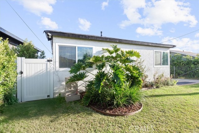 Detail Gallery Image 2 of 18 For 1192 Stringer, Los Angeles,  CA 90063 - 2 Beds | 1 Baths