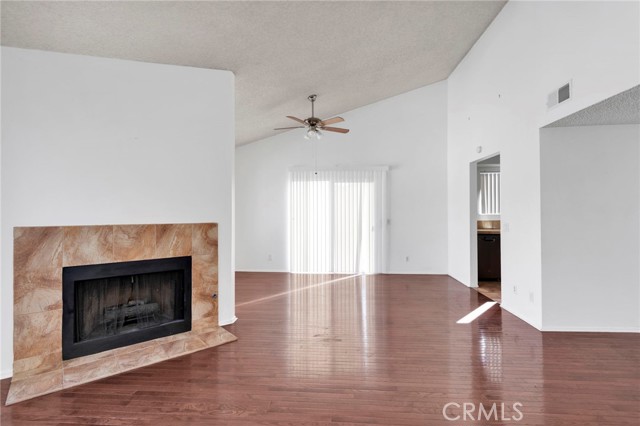 Detail Gallery Image 10 of 35 For 1216 S Cypress Ave #E,  Ontario,  CA 91762 - 2 Beds | 1/1 Baths