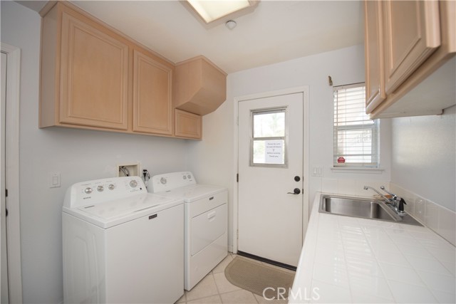 28817 Terrace Drive, Highland CA: https://media.crmls.org/medias/61b8750d-5bc5-4b68-ae2e-5e2332af86eb.jpg