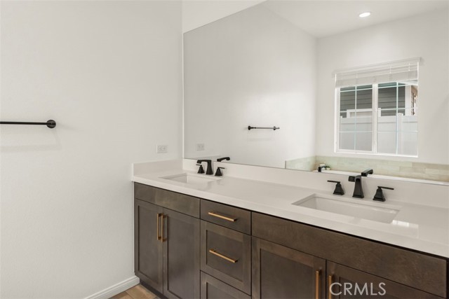 Detail Gallery Image 17 of 32 For 287 Wisteria St, Fillmore,  CA 93015 - 5 Beds | 3/1 Baths