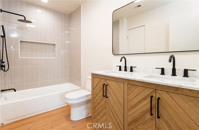 5808 Adele Avenue, Whittier CA: https://media.crmls.org/medias/61b92572-83f6-43ea-9cb6-ece8cc7d62bd.jpg