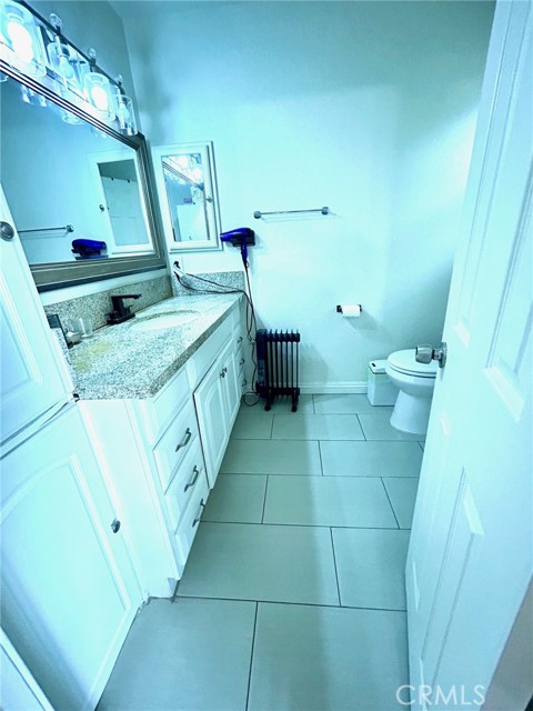 Detail Gallery Image 14 of 22 For 1006 Acacia, Corona,  CA 92879 - 4 Beds | 2 Baths