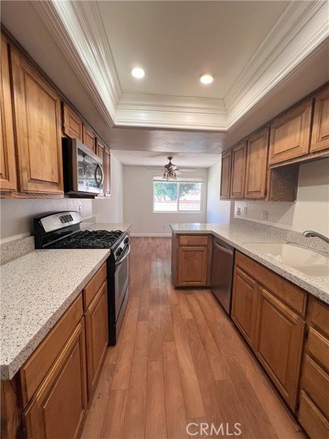 Detail Gallery Image 13 of 29 For 930 N Redding Way #D,  Upland,  CA 91768 - 3 Beds | 2/1 Baths