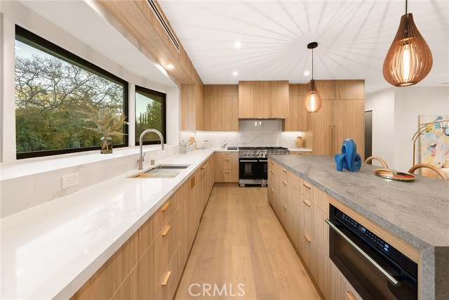 Image 31 of 75 For 775 Linda Vista