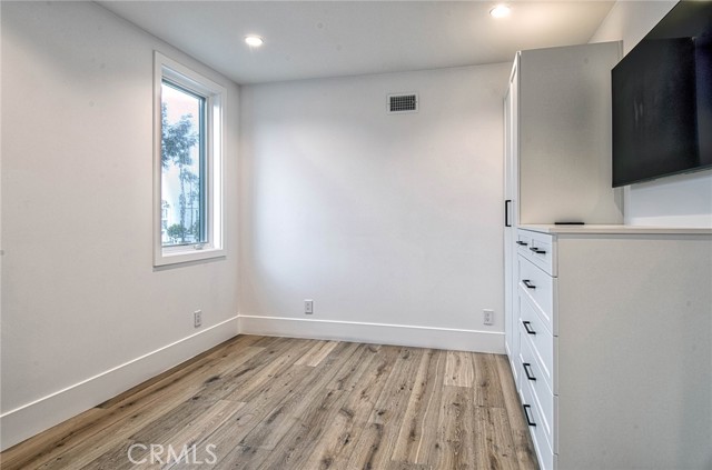 Detail Gallery Image 14 of 23 For 710 Avocado Ave a,  Corona Del Mar,  CA 92625 - 3 Beds | 3/1 Baths