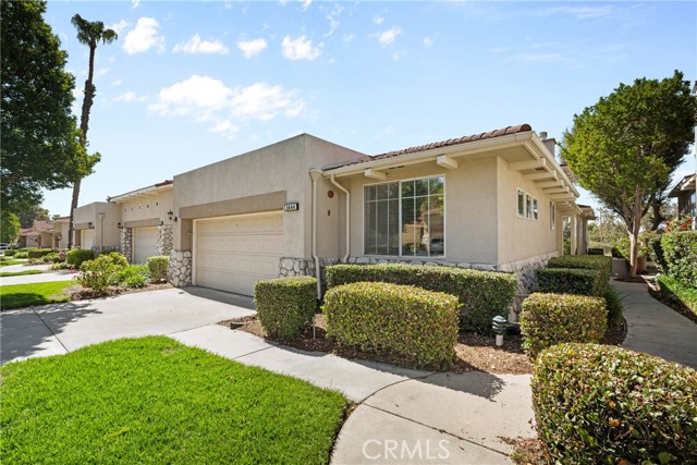 Detail Gallery Image 4 of 39 For 1444 Upland Hills Dr N, Upland,  CA 91784 - 2 Beds | 2/1 Baths