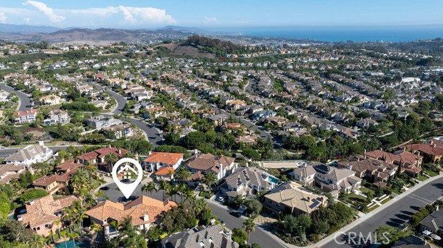 5 Ebony Glade, Laguna Niguel CA: https://media.crmls.org/medias/61bc203d-cdf9-4ae9-8bb8-48712c80c3e2.jpg