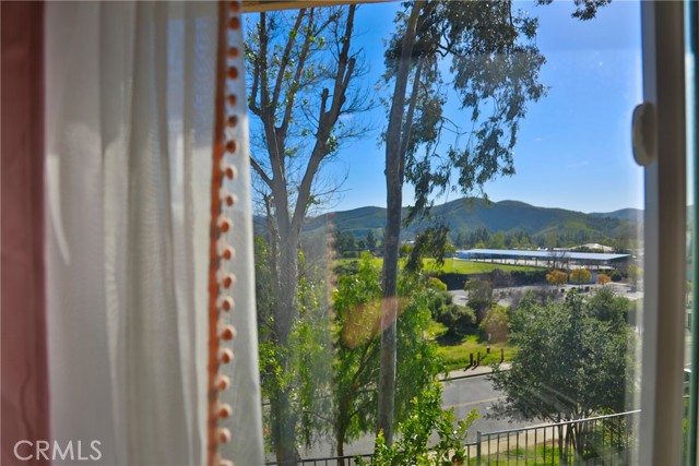 Detail Gallery Image 18 of 31 For 1129 Heatherview, Oak Park,  CA 91377 - 3 Beds | 2/1 Baths