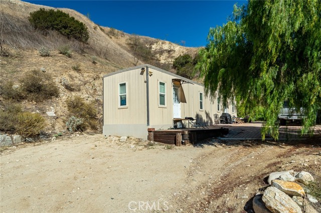 10161 Foothill Boulevard, Sylmar CA: https://media.crmls.org/medias/61bc9c76-32b8-4eea-b332-e79c961bd719.jpg