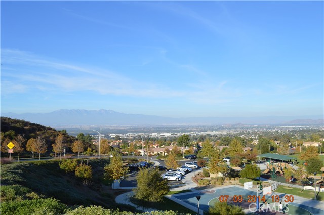 Detail Gallery Image 2 of 56 For 2675 Chad Zeller Ln, Corona,  CA 92882 - 4 Beds | 4/1 Baths