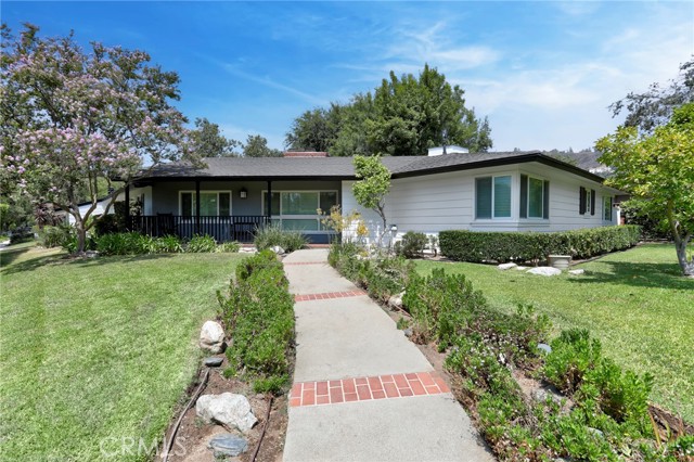 Detail Gallery Image 1 of 35 For 1465 Linda Vista Ave, Pasadena,  CA 91103 - 3 Beds | 2/1 Baths