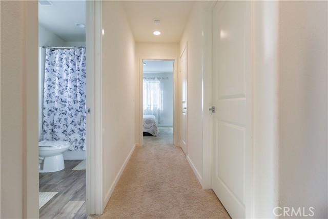 Detail Gallery Image 18 of 27 For 15755 Parry Peak Dr, Fontana,  CA 92336 - 6 Beds | 3/1 Baths