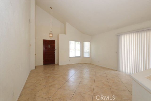 Detail Gallery Image 3 of 45 For 75 Hidden Valley Rd, Pomona,  CA 91766 - 3 Beds | 2 Baths