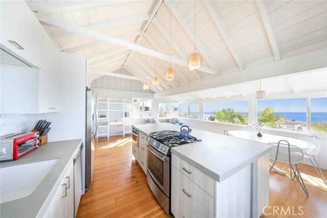 Image 3 for 2955 Terry Rd #Upper, Laguna Beach, CA 92651