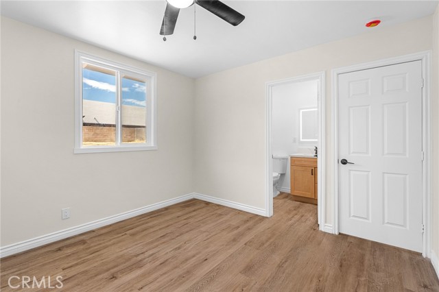 530 E 3rd Street, Rialto CA: https://media.crmls.org/medias/61c077e3-937d-42c3-91e6-8185c07c1bfc.jpg