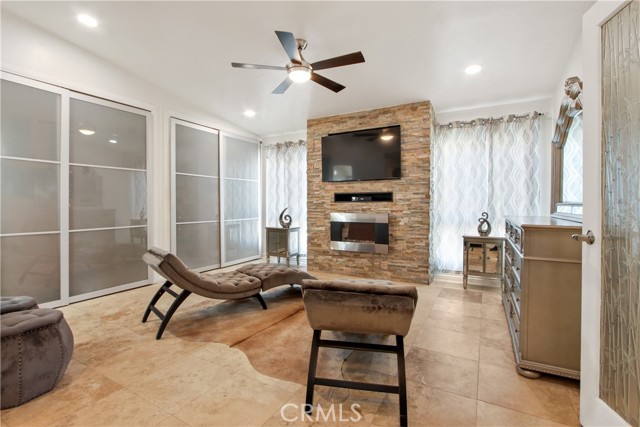 Detail Gallery Image 10 of 19 For 1107 Woodbury Dr, Harbor City,  CA 90710 - 4 Beds | 3 Baths