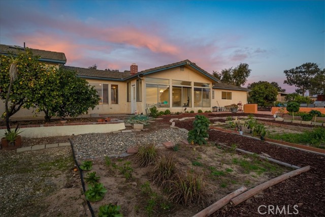 1561 Cielo Lane, Nipomo CA: https://media.crmls.org/medias/61c14c87-8fa7-4978-aee2-90149ef71ccc.jpg