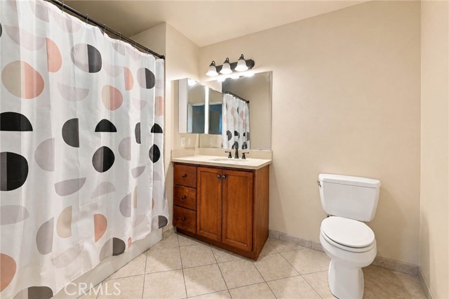 2 Bed Home for Sale in Van Nuys, California