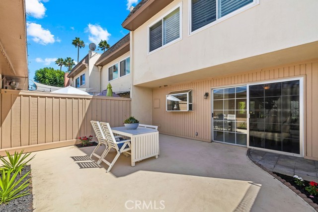 Detail Gallery Image 25 of 42 For 9736 Monte Carlo Cir, Huntington Beach,  CA 92646 - 4 Beds | 2/1 Baths