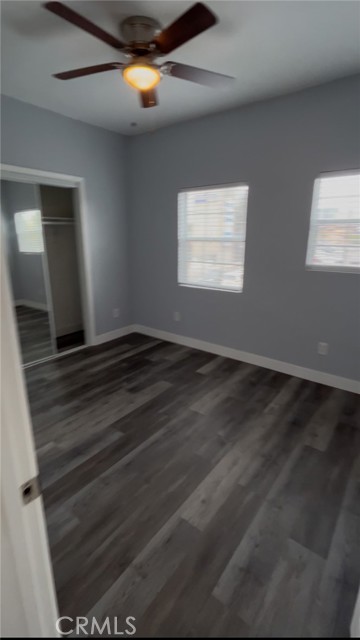 1032 S Normandie Avenue, Los Angeles CA: https://media.crmls.org/medias/61c2df3d-c804-43a1-a4c6-28a1854e98e7.jpg