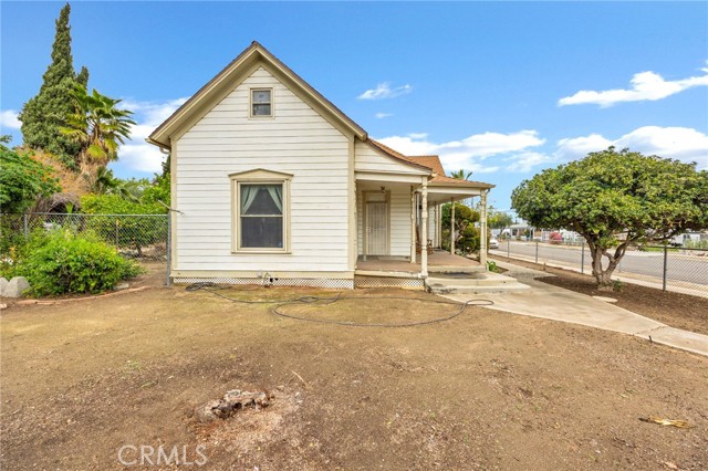 Detail Gallery Image 8 of 38 For 306 W 5th St, Perris,  CA 92570 - 2 Beds | 1 Baths