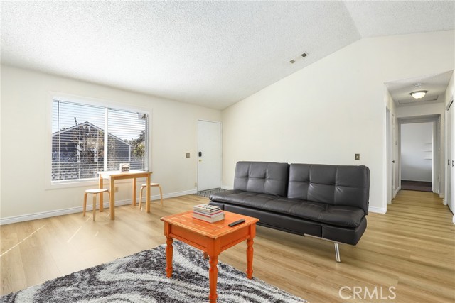 Detail Gallery Image 5 of 21 For 824 N Pasadena Ave #30,  Azusa,  CA 91702 - 2 Beds | 1 Baths