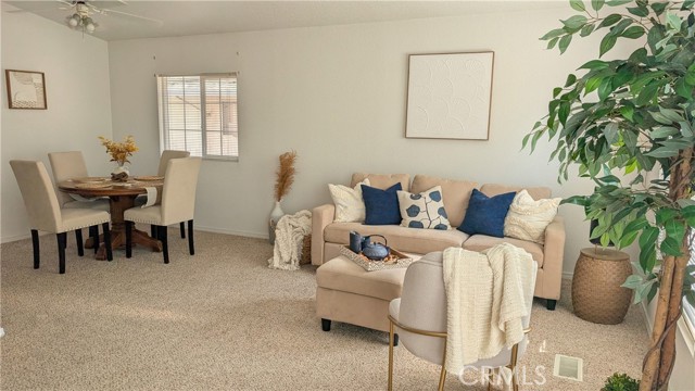 Detail Gallery Image 2 of 25 For 12147 Lakeland Rd #9,  Santa Fe Springs,  CA 90670 - 2 Beds | 2 Baths