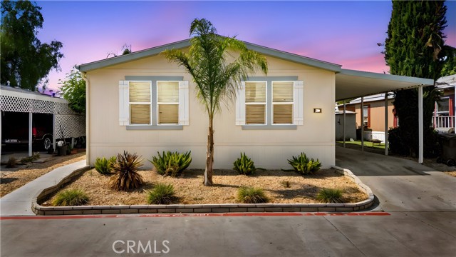 913 S Grand Avenue, San Jacinto CA: https://media.crmls.org/medias/61c534af-2847-44cd-8a4a-bacbe2a4debd.jpg