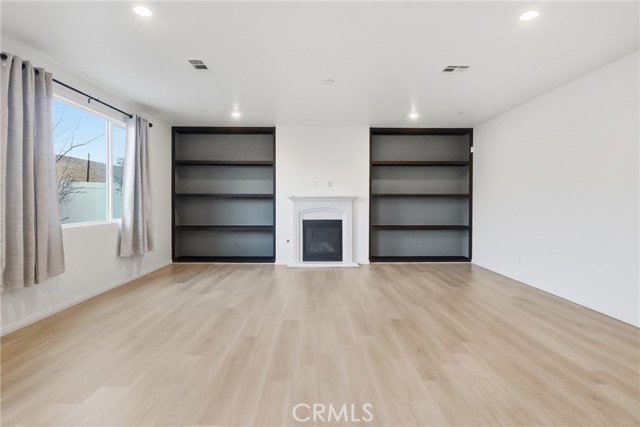 Detail Gallery Image 9 of 25 For 19452 Fortunello Ave, Riverside,  CA 92508 - 4 Beds | 3 Baths