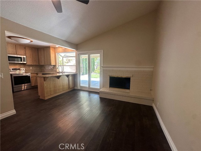 Detail Gallery Image 8 of 24 For 5982 Amberdale Dr, Yorba Linda,  CA 92886 - 3 Beds | 2 Baths