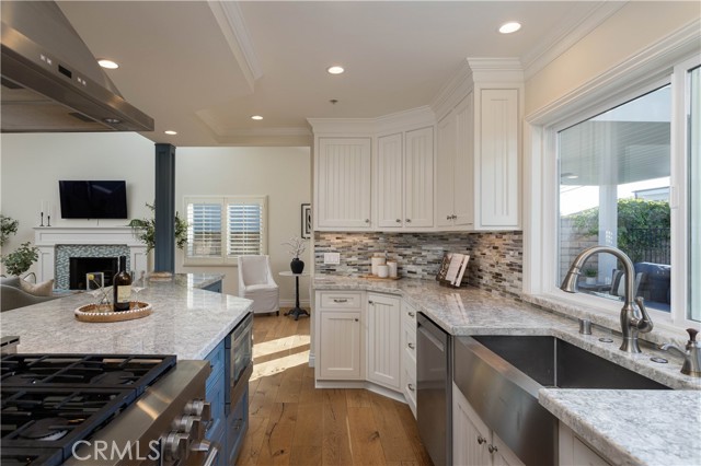 Image 9 of 30 For 132 Esplanade