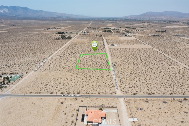 1 Harvest Moon, Lucerne Valley CA: https://media.crmls.org/medias/61c724d4-893c-4a51-8d48-dcd994a0956d.jpg