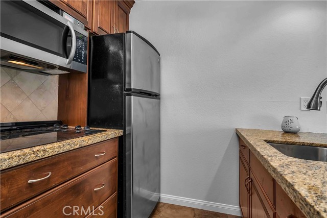 Detail Gallery Image 9 of 31 For 640 the Village #201,  Redondo Beach,  CA 90277 - 0 Beds | 1 Baths