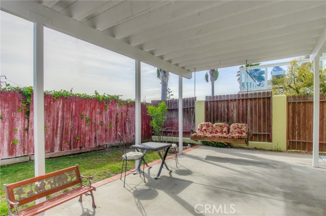 1033 Camino Real, Redondo Beach, California 90277, 4 Bedrooms Bedrooms, ,2 BathroomsBathrooms,Residential,Sold,Camino Real,SB17078238