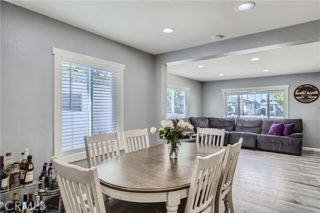 Detail Gallery Image 10 of 38 For 3818 Charlemagne Ave, Long Beach,  CA 90808 - 4 Beds | 2 Baths