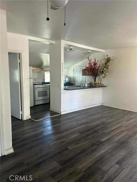 Detail Gallery Image 12 of 22 For 306 Luning Ave, Gerber,  CA 96035 - 2 Beds | 1 Baths