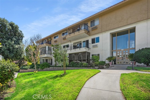 Detail Gallery Image 2 of 52 For 2388 via Mariposa West 3h,  Laguna Woods,  CA 92637 - 3 Beds | 2 Baths