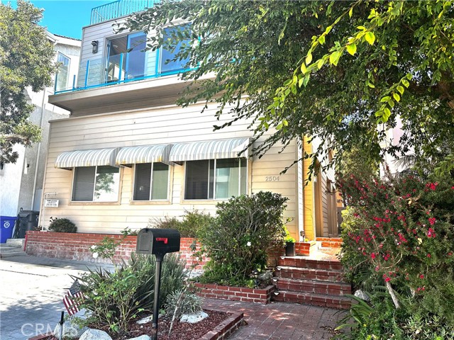 Detail Gallery Image 1 of 16 For 2504 Alma Ave, Manhattan Beach,  CA 90266 - 2 Beds | 1/1 Baths